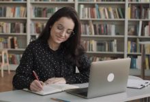 How to Use an Online Library to Build a Collection of Books You Can Use Any Time