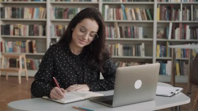 How to Use an Online Library to Build a Collection of Books You Can Use Any Time